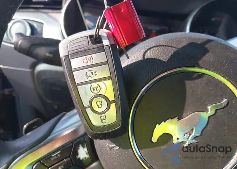 2020 Ford Mustang Ecoboost Premium z USA, uszkodzony, nr VIN 1FATP8UH8L5137546